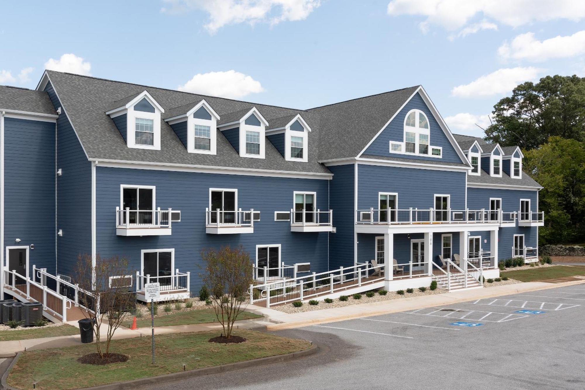 Boardwalk Hotel On Lake Anna By Kasa Mineral Eksteriør bilde